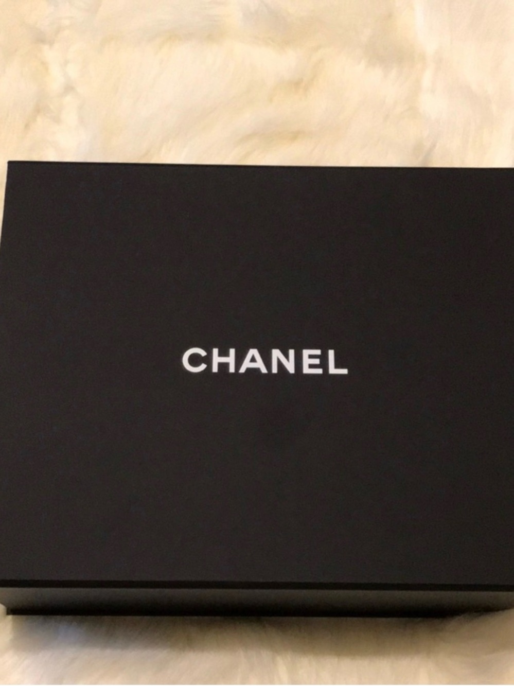 ❤️ NEW Giant CHANEL Black and White Logo Gift Box